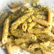 Pennette gongorzola, mandorle di noto e pistacchio di bronte